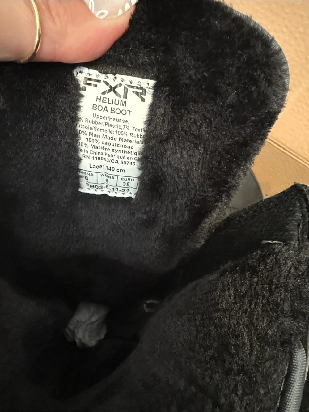 NWT - Helium BOA Men's/ Women’s Black Snow Boots